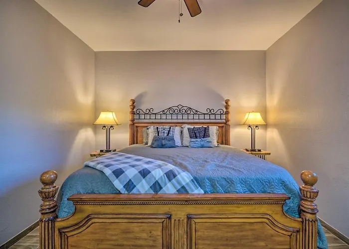 Mtn-view Gem W/ Fire Pit & Deck In Holiday home *